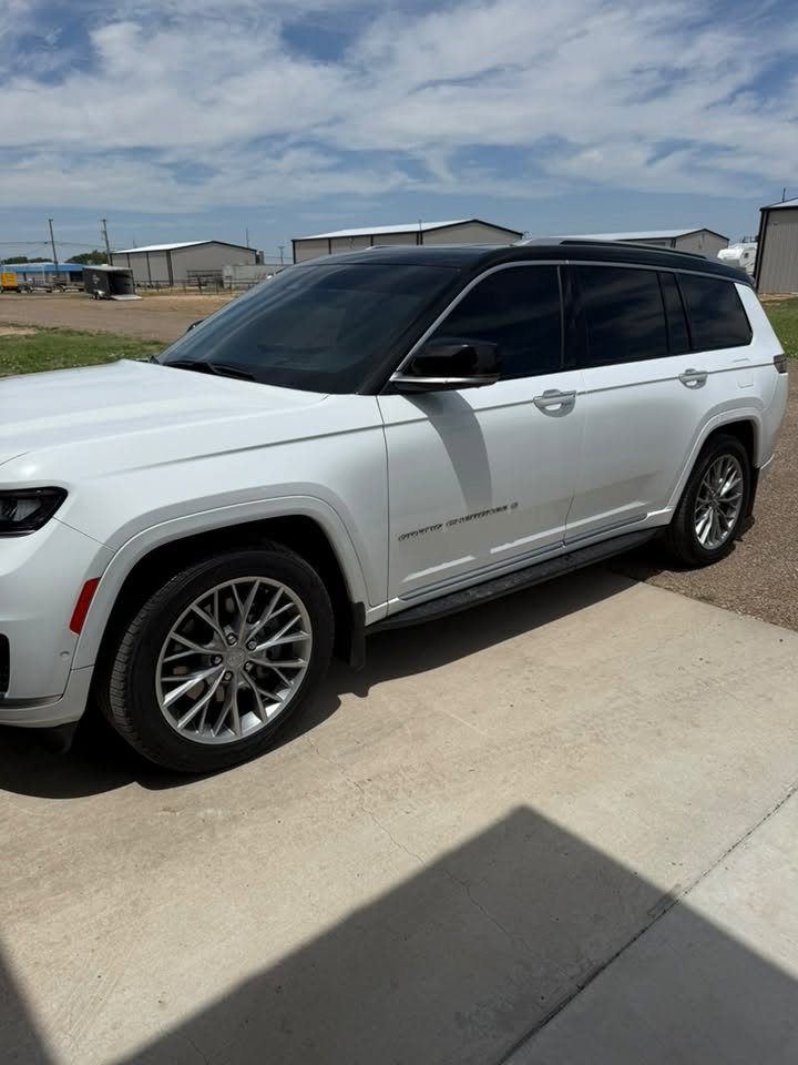 Tinted Jeep Grand Cherokee